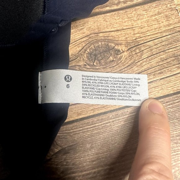 Lululemon Waterside Swim Top C Cup NWT Size 6 Small (True Navy) - Picture 9 of 9